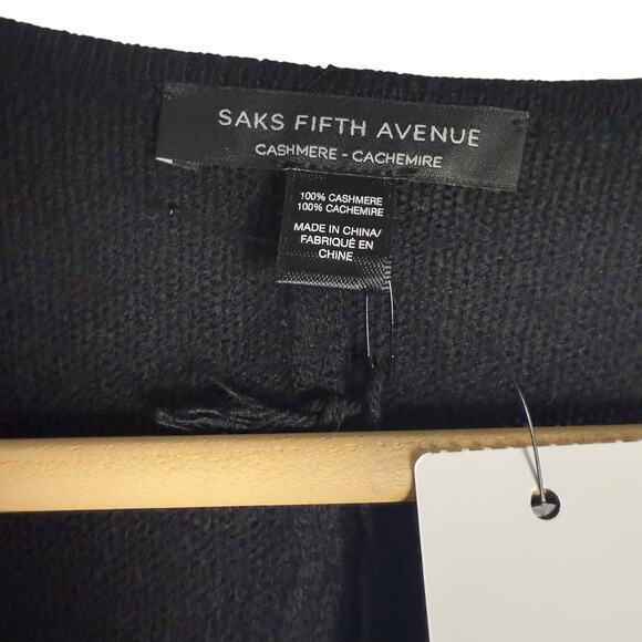 Saks Fifth Avenue Black 100% Cashmere Knit Shawl Cape Sweater One Size - Picture 2 of 8